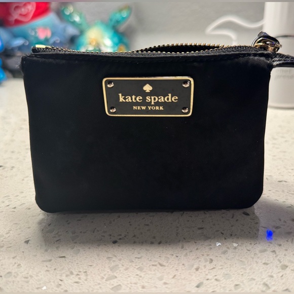 kate spade Handbags - Kate Spade Coin/Card Wallet with zipper